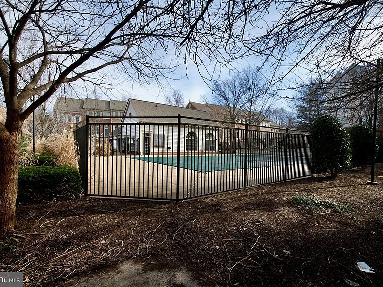 2324 Henshaw Pl #3 — Photo 29