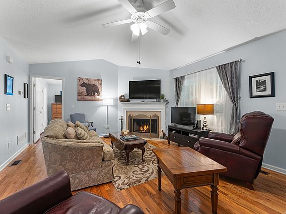 2nd image of 115 Juniper Court