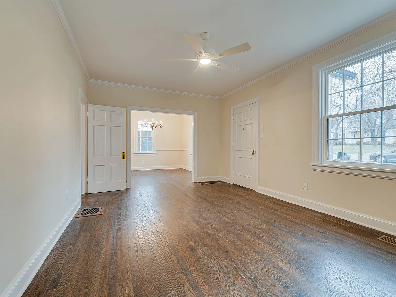 2 bed, 1160 sqft, $2,500 — Photo 2
