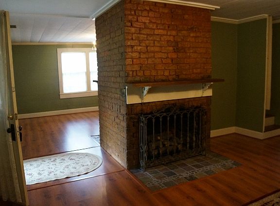 4th image of 239 W Greensboro Chapel Hill Rd