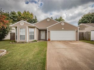 1210 Lo Mar St, Bentonville, AR 72712