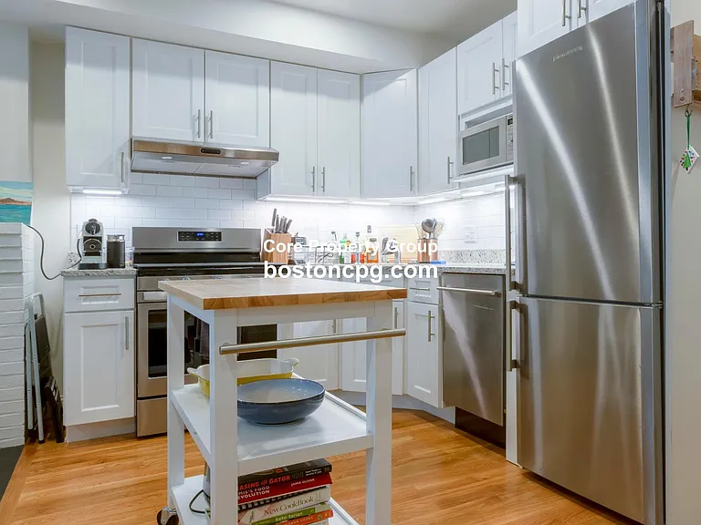 233 Beacon St #2 — Photo 4