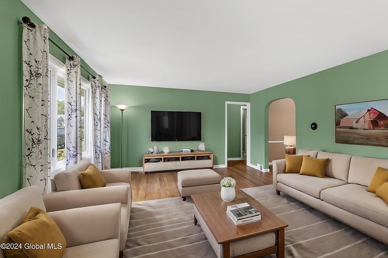 4th image of 9 Fordham Court