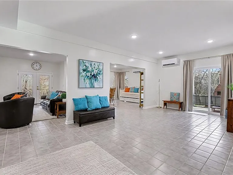 241 Nacoochee Dr — Photo 30