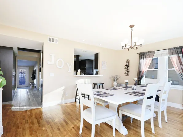 4119 70th St, Urbandale, IA 50322