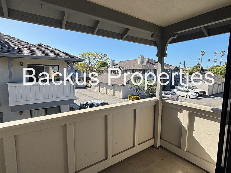 1054 Padre Dr #4 — Photo 7