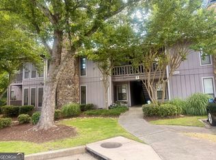 3915 Woodridge Way, Tucker, GA
