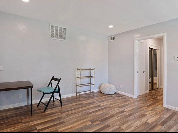 3rd image of 83 Fairview Plz #A