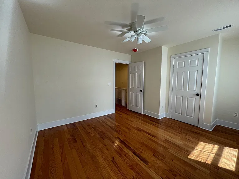 65 Lester St — Photo 17