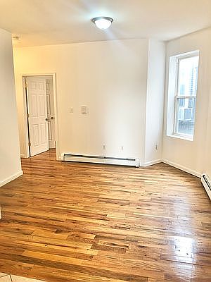 2nd image of 2110 Fulton St #3C