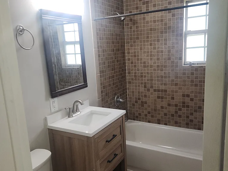 Pine Gate Apartments — Photo 6