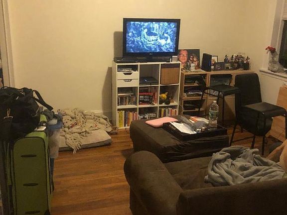 3rd image of 6819 Burns St APT E1