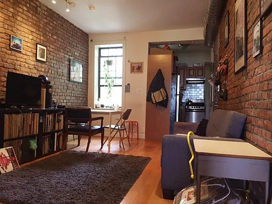 Rented by Nooklyn NYC LLC | media 34