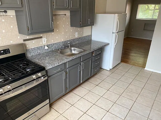2 bed, 800 sqft, $1,095 — Photo 3
