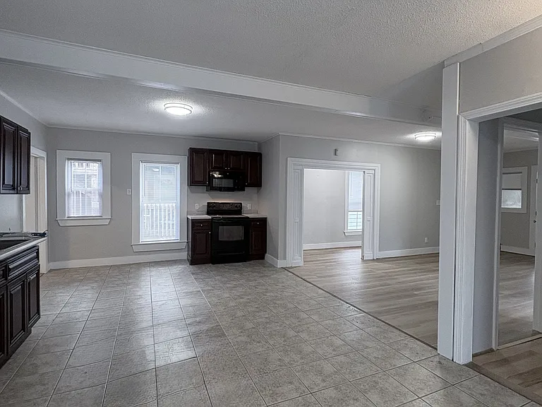 27 Spring St #2 — Photo 6