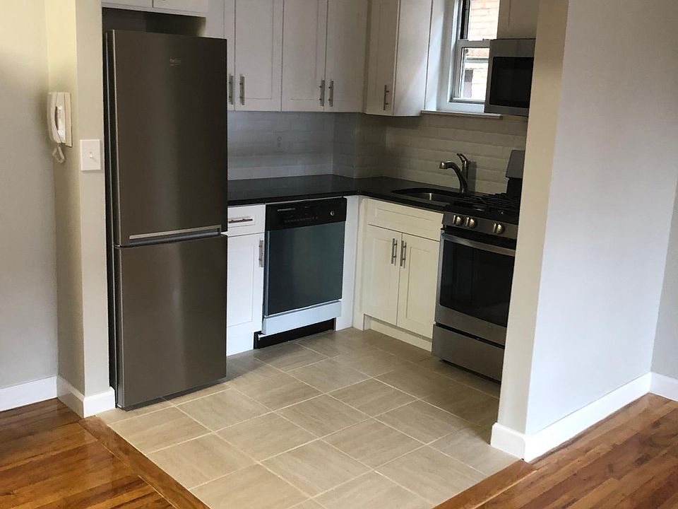 1st image of 3715 Parsons Blvd APT 2C