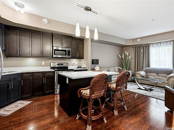 4th image of UNIT 113-423 Nelson ROAD