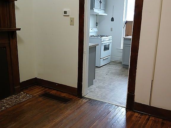 DR to  kitchen