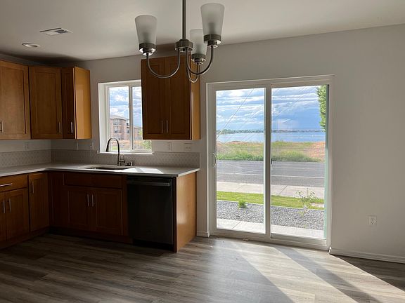 3rd image of 1 W Marina Dr #1