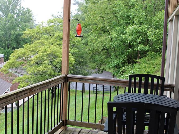 5th image of 12 Doe Highlands Dr