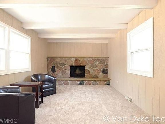 3rd image of 3659 Badger Ave SW