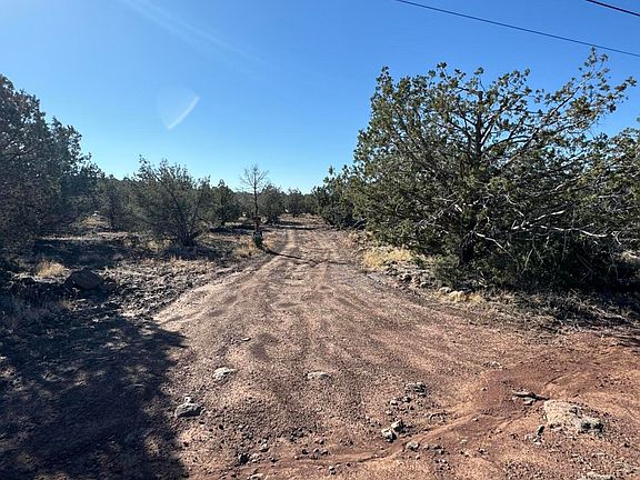 5th image of 1734 W Skyline Dr