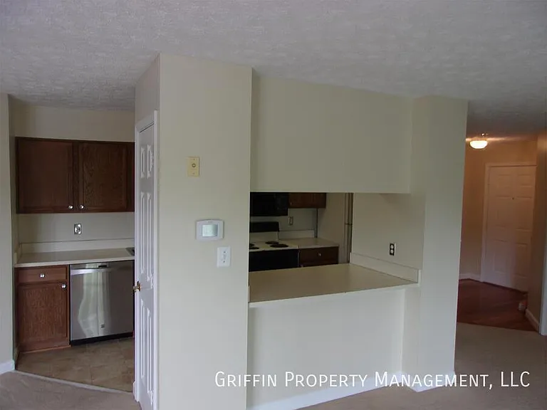 6600 Saint Ignatius Dr #301 — Photo 2