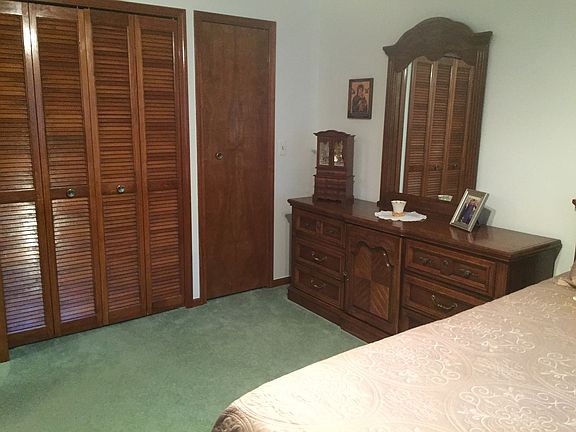 4th image of 282 Pinewood Dr #106