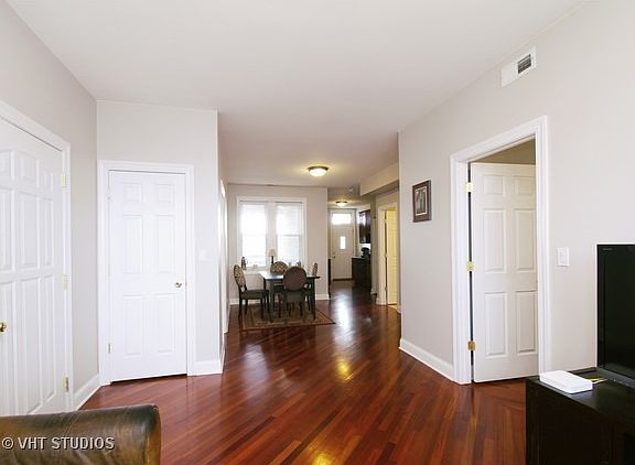 3rd image of 4009 N Leamington Ave #2