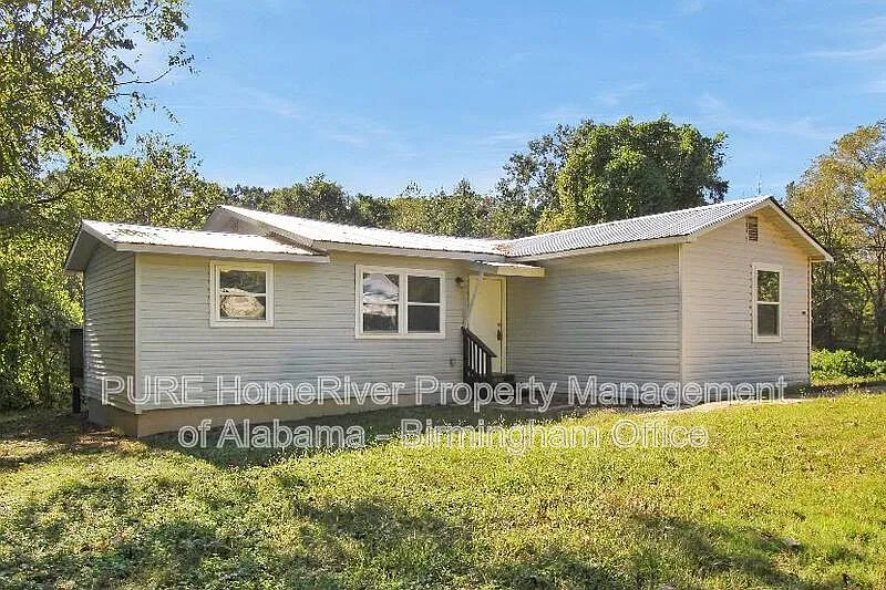 3 bed, 2.0 bath, 1583 sqft, $1,175 — Photo 2