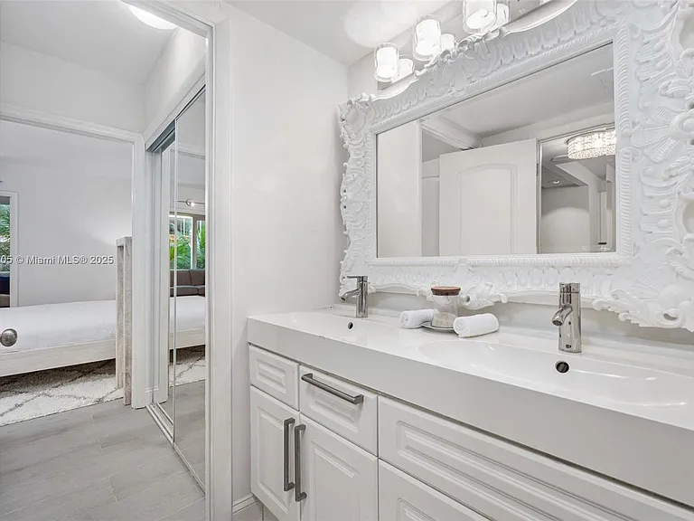 2301 Collins Ave #328 — Photo 15