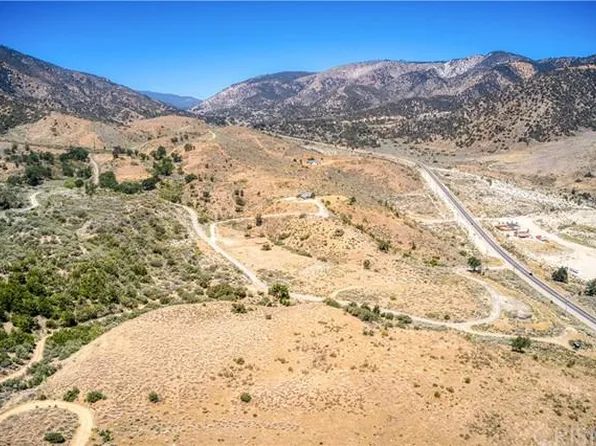 1745 Grand Terrace Dr, Frazier Park, CA 93225