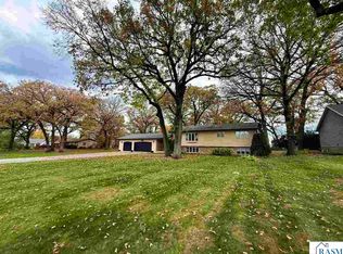 52387 Acorn Ave, North Mankato, MN 56003