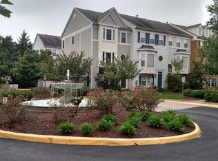 4088 Fountainside Ln, Fairfax, VA 22030