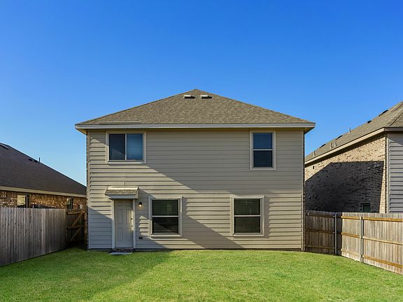 5th image of 1511 Mark Ln
