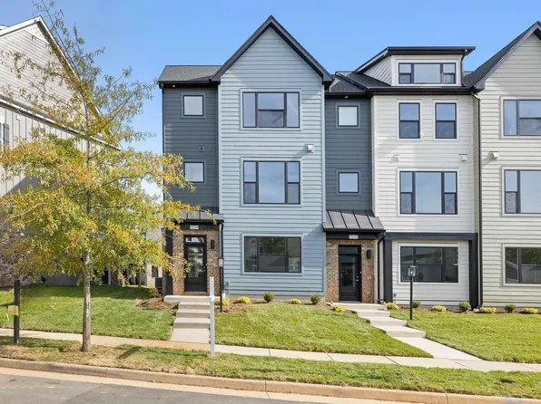 3528 Rowcross St, Crozet, VA 22932