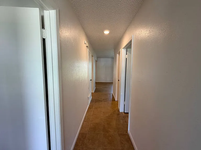 3807 William St — Photo 11