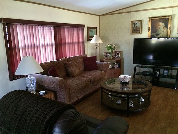 2nd image of 695 E Palm Valley Dr