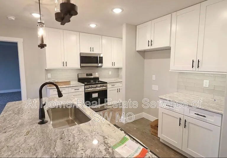 4526 Venice Ave — Photo 4