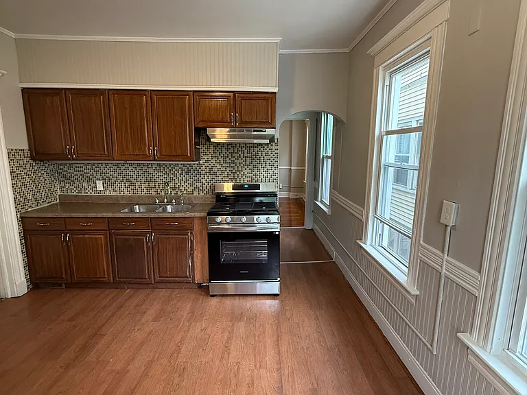 504 Winthrop Ave #B — Photo 10