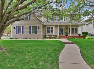 810 N Cypress St, Wichita, KS 67206