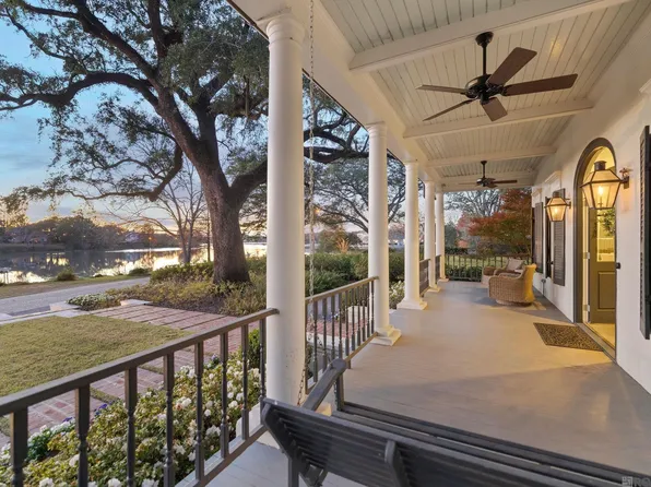 3381 E Lakeshore Dr, Baton Rouge, LA 70808