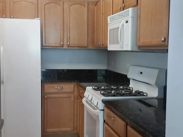 11S495 Rachael Ct — Photo 9
