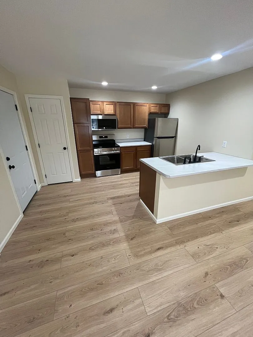 Northern Place Apartments 4 — Photo 2