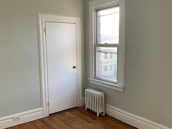 4th image of 261 New York Ave Floor 3