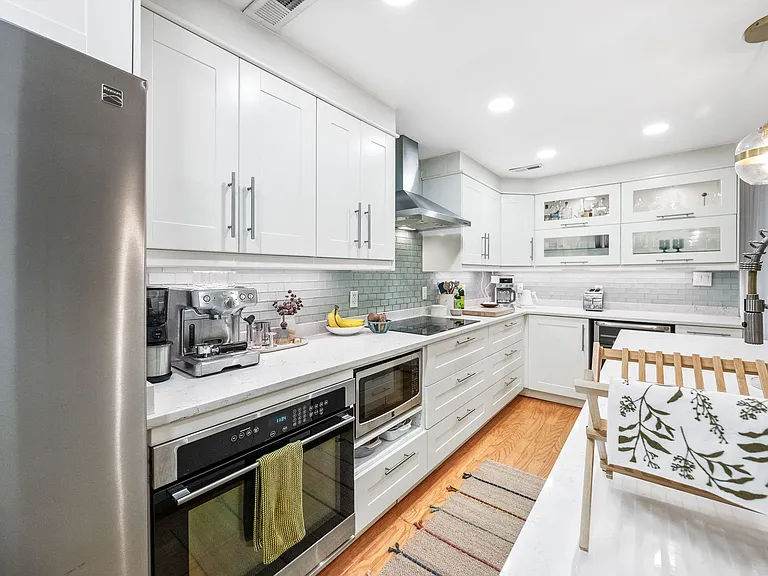 2611 Adams Mill Rd NW #T5 — Photo 4