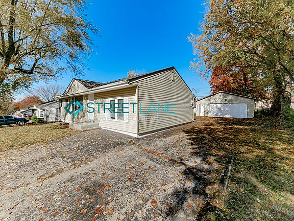 3rd image of 1137 Redman Blvd