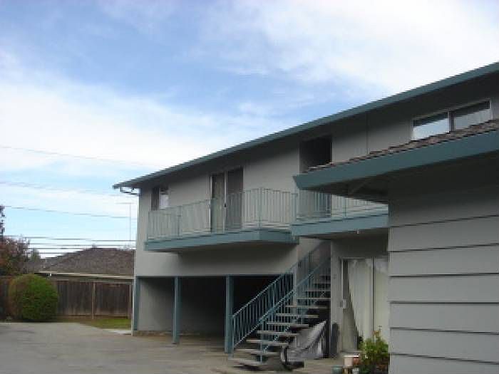 four plex entrance