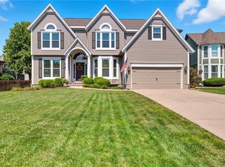 8002 W 131st Ter, Overland Park, KS 66213