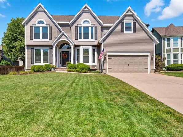 8002 W 131st Ter, Overland Park, KS 66213
